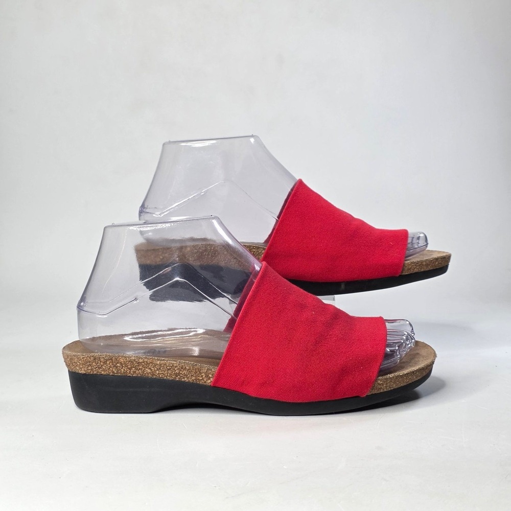 Munro American Slide Sandals Women's 7 WW Wide Width Red Fabric Low Wedge Shoes